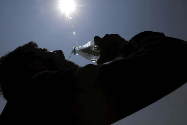 Caldo record in arrivo: sabato infernale con allerta rossa in 18 città