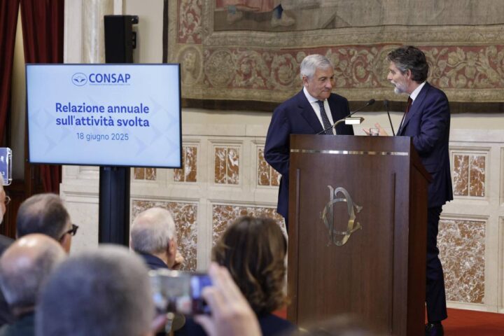 Consap: un collegamento tra Istituzioni e cittadini. Young Factor, il Governatore della Banca di Francia sostiene: "Gli Stati Uniti non sono più terr...