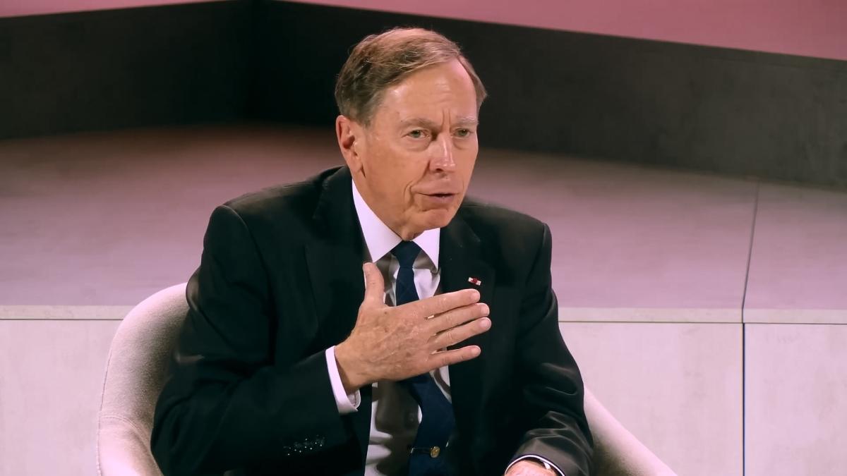 David Petraeus e la 'matematica dei missili': «All'Iran rimangono meno di mille, i missili israeliani e americani dureranno a lungo...»