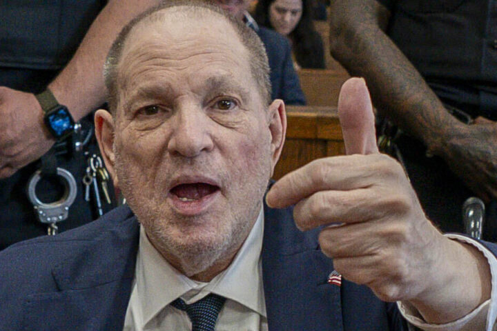 Harvey Weinstein, ex produttore cinematografico, condannato per violenza sessuale del 2006.