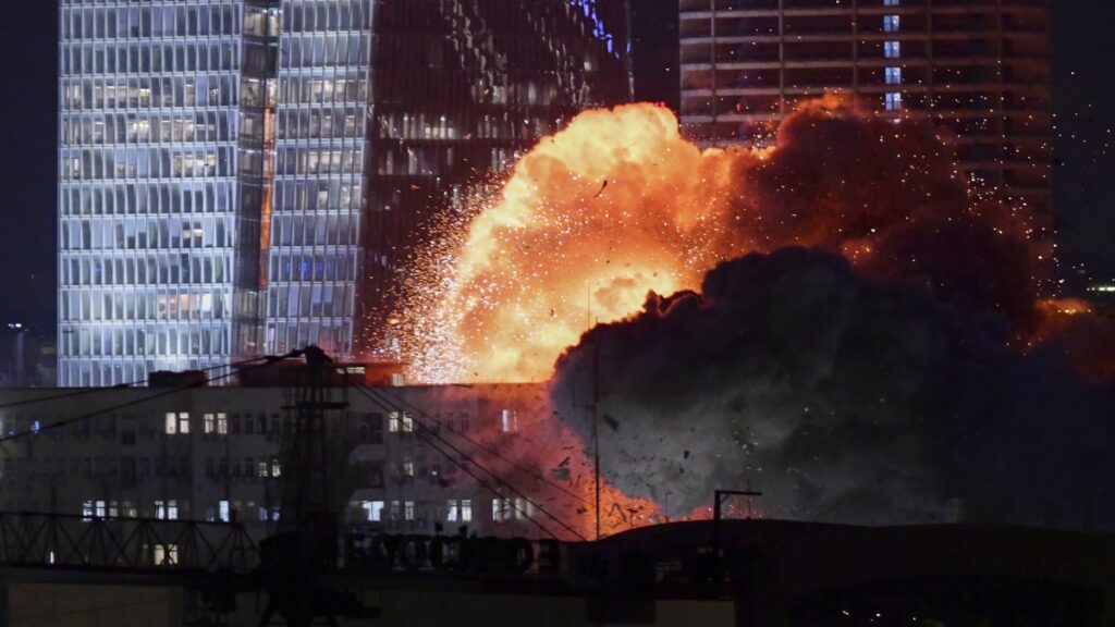 I droni invisibili, le talpe e l'inganno del Mossad: come Israele ha sorpreso l'Iran