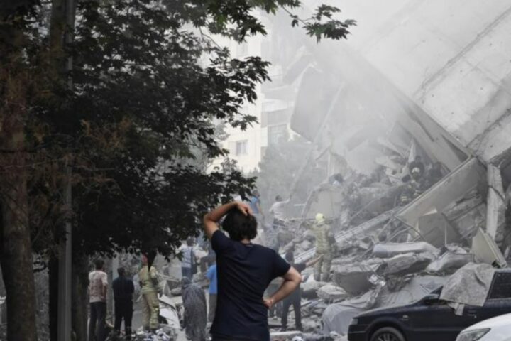 Il regime mutilato, i pericoli per Khamenei come «primo obiettivo di Netanyahu»: scenari di un possibile colpo di Stato