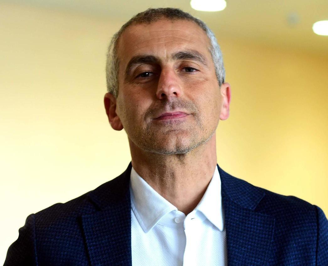 Il sindaco di Rimini: "Ho parenti a Shiraz. Situazione critica"