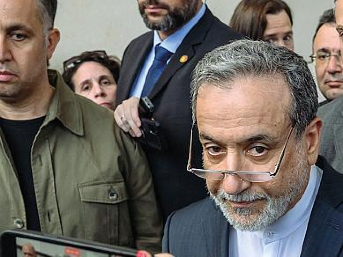 Inizio teso, pausa che riscalda il negoziato, ma Araghchi svela stallo totale