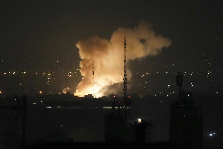 Israele bombarda i siti nucleari in Iran