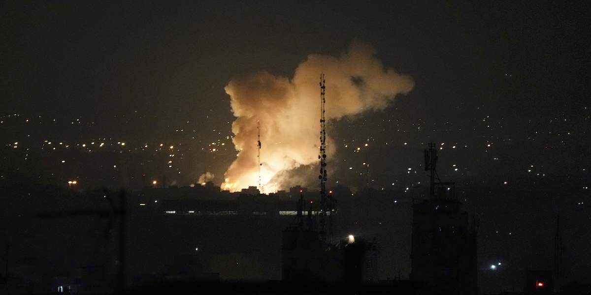 Israele bombarda i siti nucleari in Iran