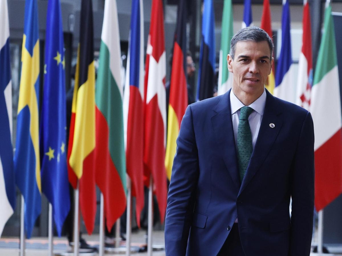 Le sette vite di Pedro Sánchez, leader della sinistra contro il riarmo