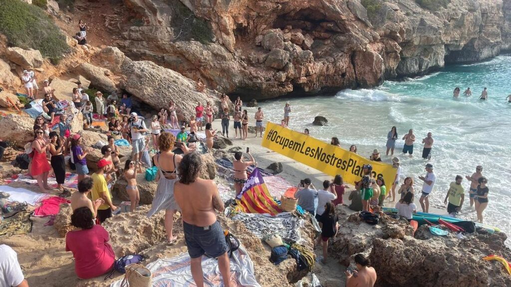 L'influencer si occupa della vacanza. Ma ora i paradisi terrestri sono in allerta.