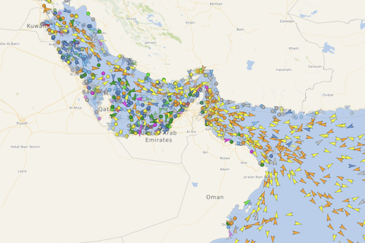 L'Iran minaccia la chiusura di un importante canale commerciale