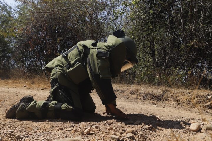 L'Ucraina annuncia il ritiro dal trattato contro le mine antiuomo per difendersi dalla Russia