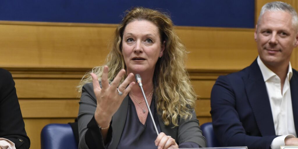 Prato, la sindaca sotto inchiesta: "Sostenne un imprenditore". Accusa di corruzione per i pm.