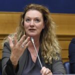 Prato, la sindaca sotto inchiesta: "Sostenne un imprenditore". Accusa di corruzione per i pm.