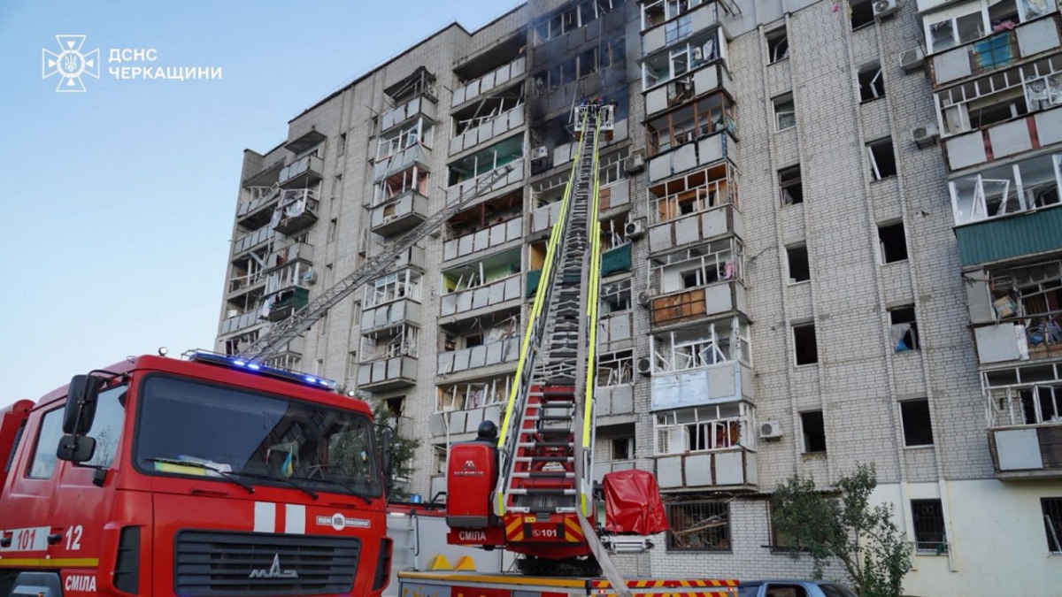 Putin intensifica l'attacco: ondata di missili sull'Ucraina, Zelensky considera le mine antipersona