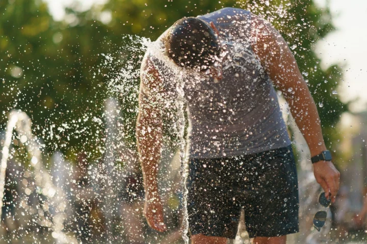Record di caldo in Italia: due picchi estremi e allerta rossa in 13 città