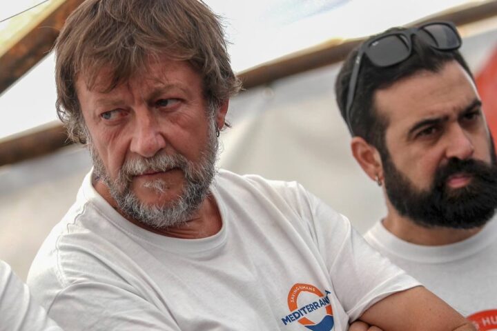 Scandalo Paragon, Casarini: «È giusto che mi spiano: combatterò contro di loro per il bene dei miei fratelli»