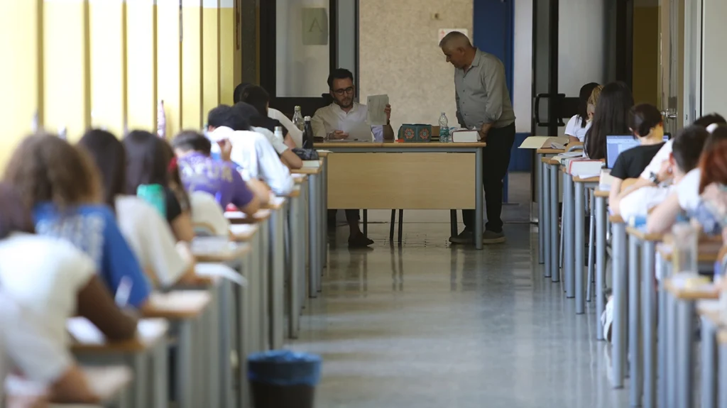 Soluzioni della seconda prova di matematica 2025: risultati e svolgimenti