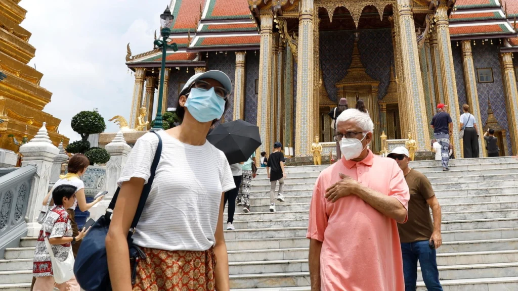 Stratus, la variante Covid con un sintomo distintivo: è tempo di aggiornare i vaccini