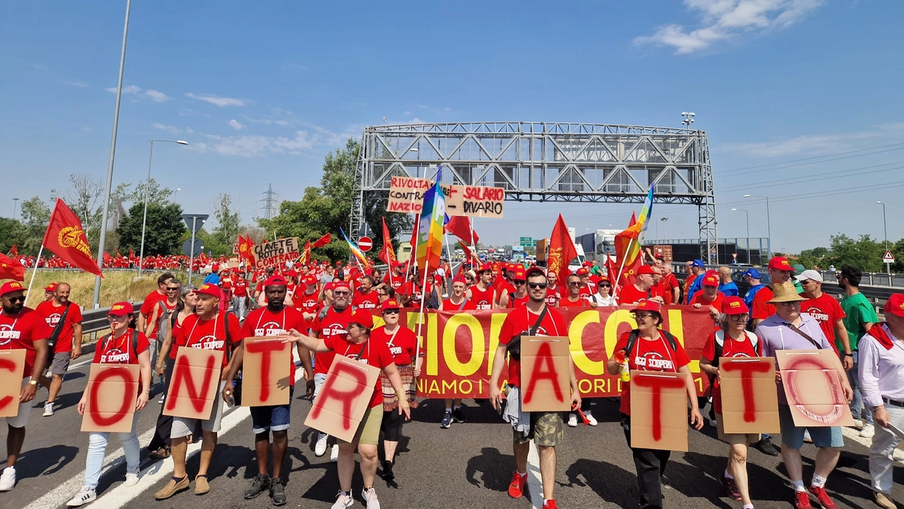 Tangenziale di Bologna chiusa, 10mila metalmeccanici a rischio carcere