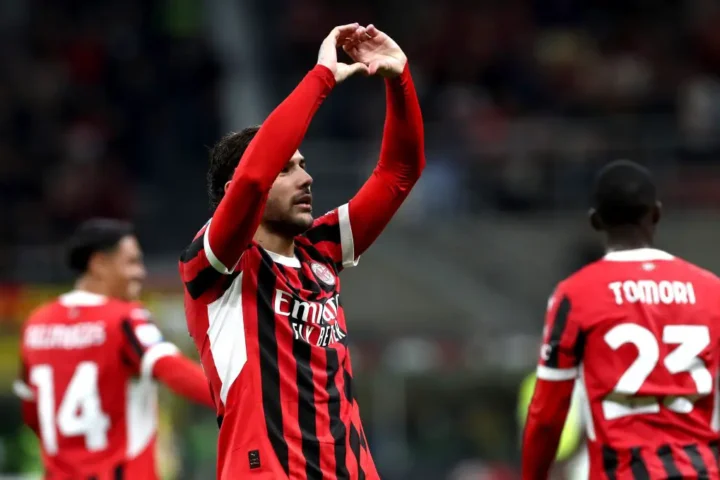 Theo Hernandez di Milano pronto a unirsi all'Al Hilal
