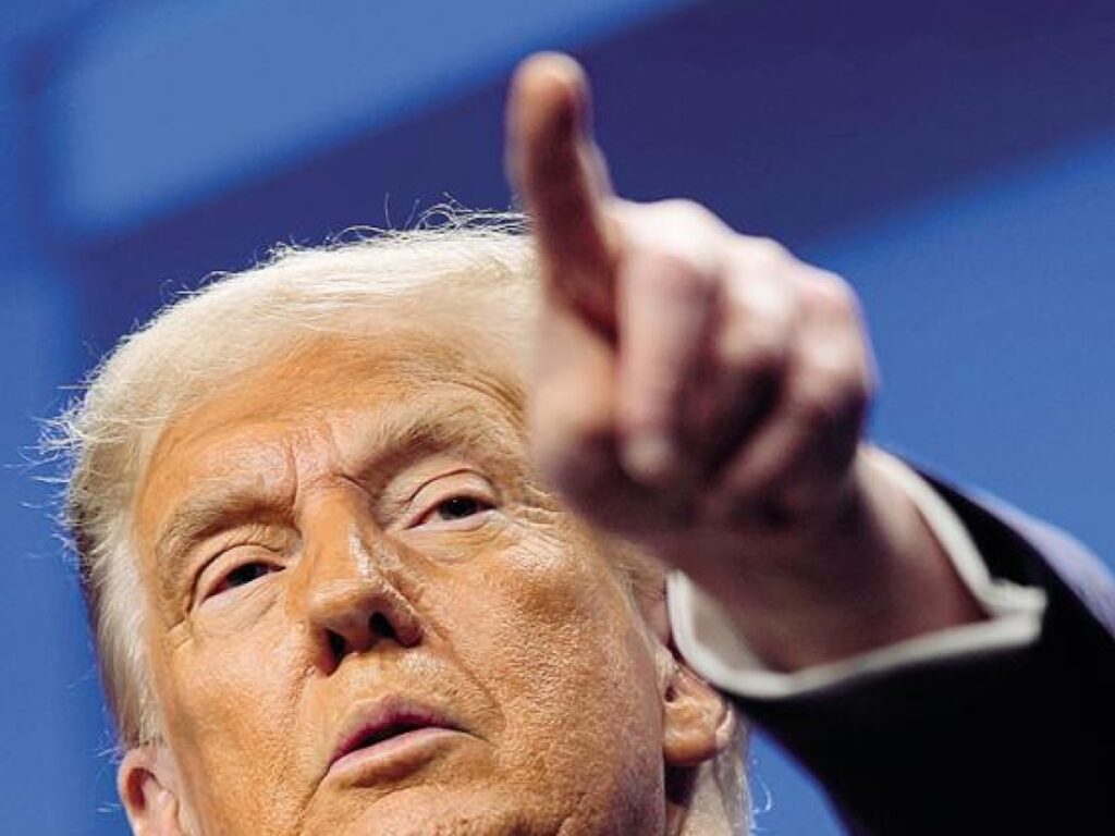 Trump al vertice Nato: battute e superlativi, ecco il suo "presidenziale" messaggio