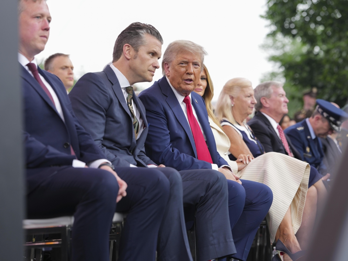 Trump discute di pace in Medio Oriente ma avverte l'Iran. E intravede «un ruolo» per il Cremlino.