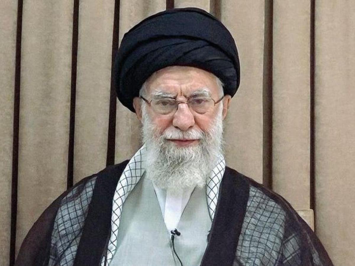 Trump: «Potrei attaccare o meno» Khamenei avverte: «Arrenderci? Non accadrà mai»