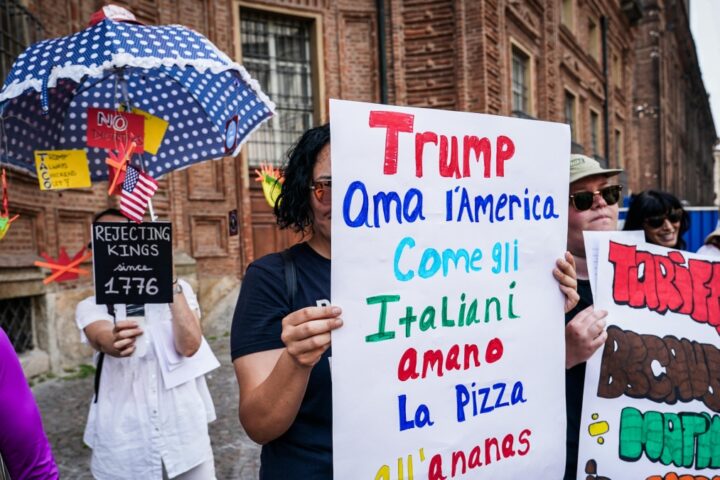 Trump's Military Parade: Man Injured During 'No Kings' Protest Dies