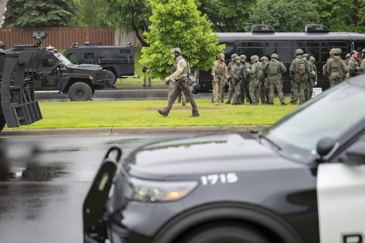 Una parlamentare del Minnesota uccisa a colpi di pistola con il marito