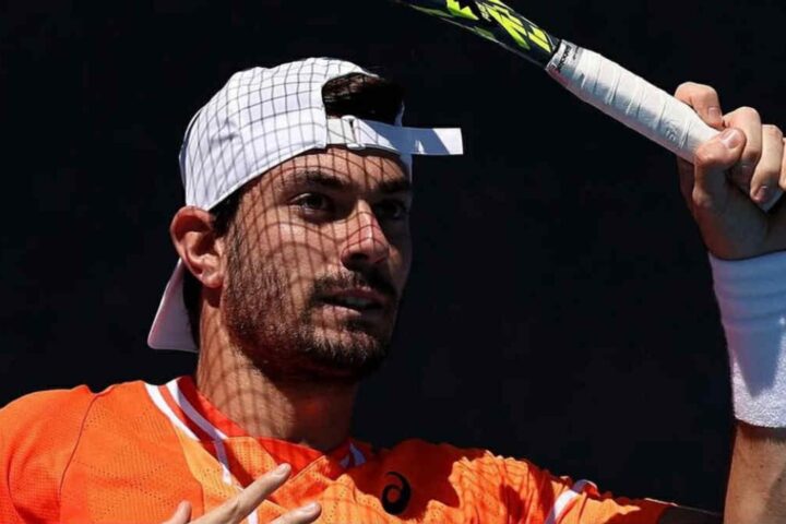 Wimbledon: Giulio Zeppieri sconfigge Garin e accede al main draw