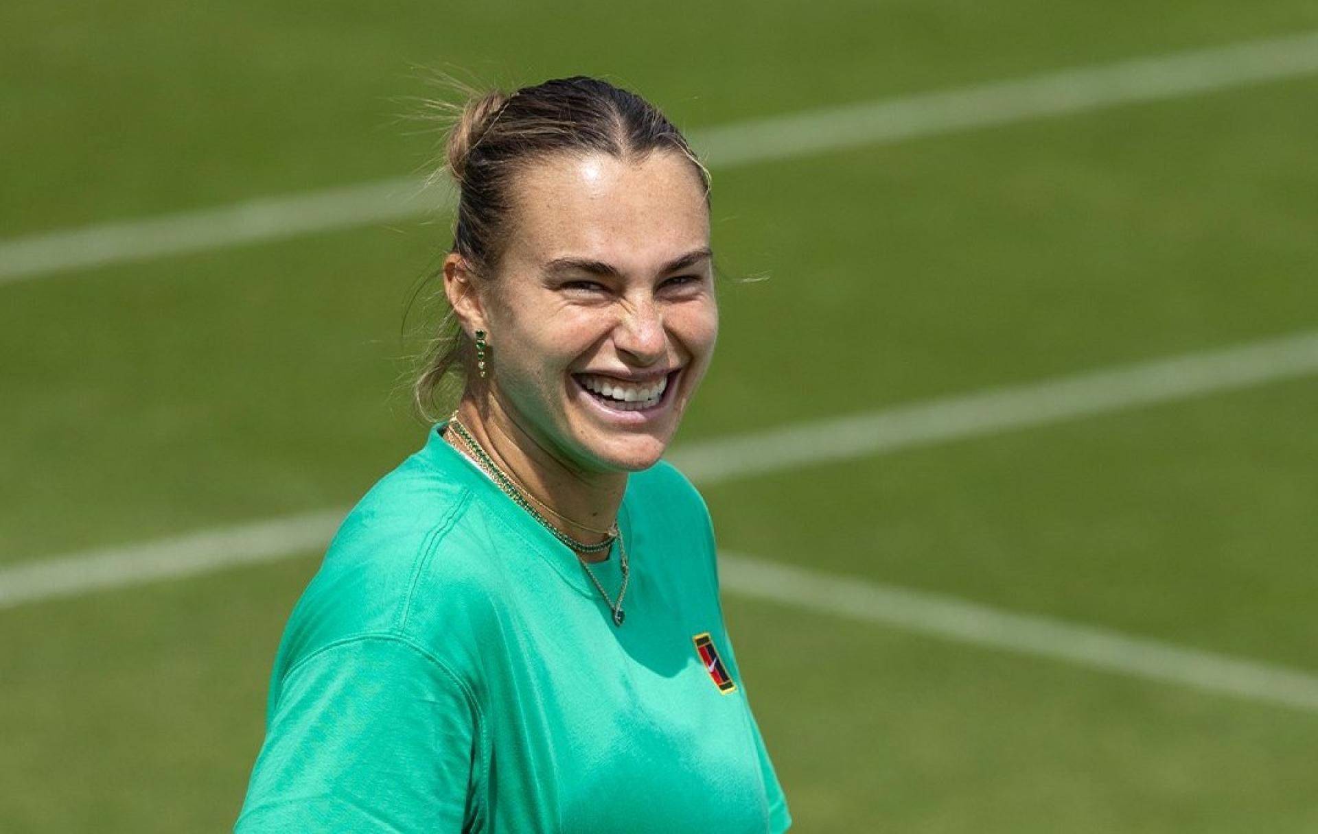 Wimbledon: Jannik Sinner sconfitto da Aryna Sabalenka nella sfida tra i numeri 1