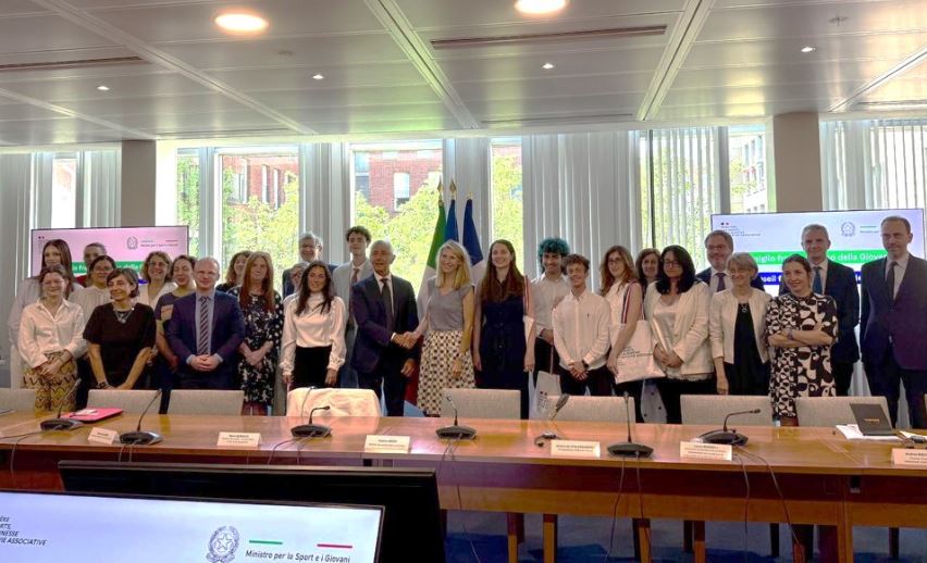 A Parigi si tiene il secondo Consiglio franco-italiano dei giovani Unicef: 12,2 milioni di bambini sfollati o vittime di conflitti