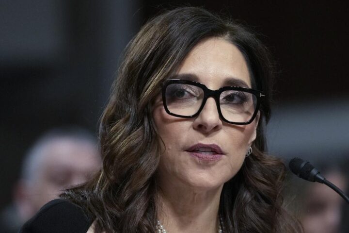 Addio a X: la CEO Linda Yaccarino lascia il social di Elon Musk