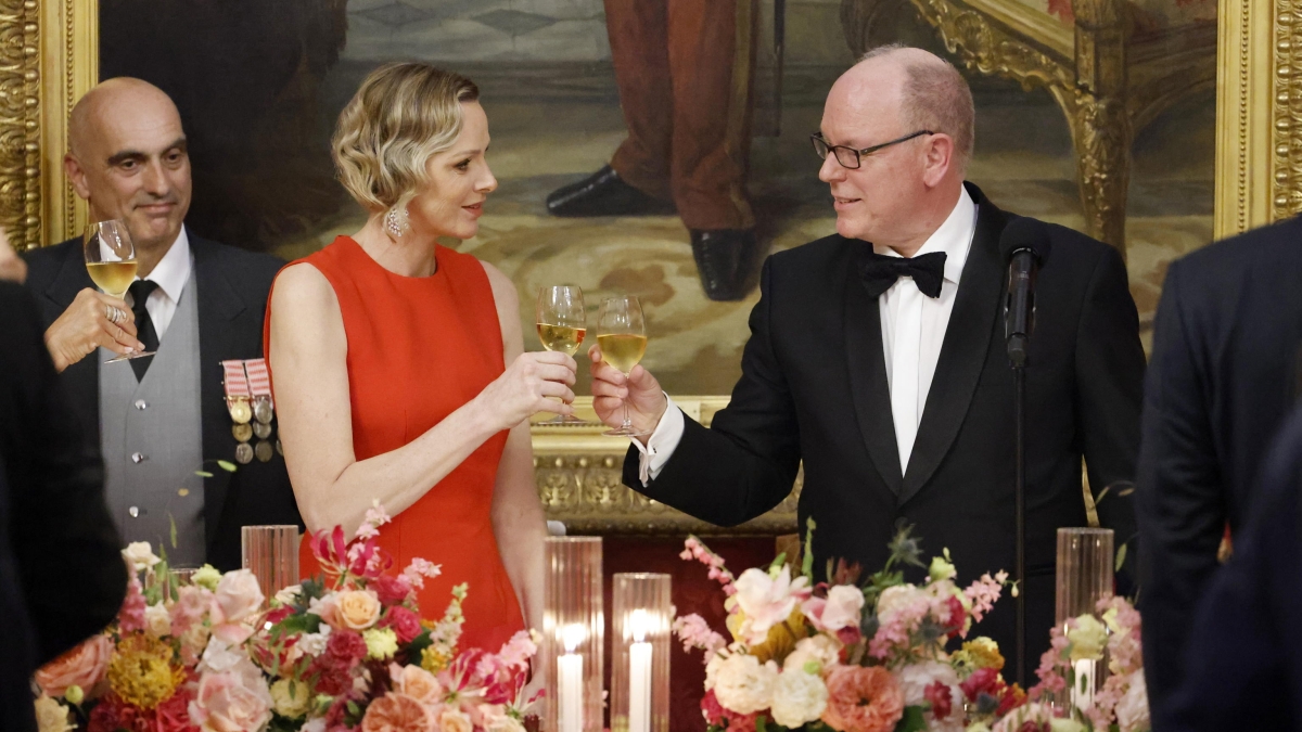 Alberto di Monaco festeggia vent'anni di regno in piazza «Non sempre tutto è facile, ma sono soddisfatto»