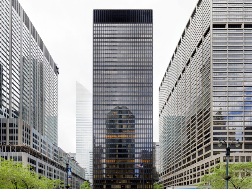 Attacco a New York: sopravvissuto racconta la sua esperienza di fronte al grattacielo dove lavora ogni giorno