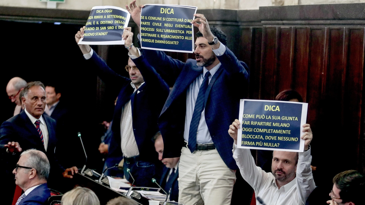 Bagarre in Consiglio: le opposizioni tuonano contro Sala e chiedono dimissioni