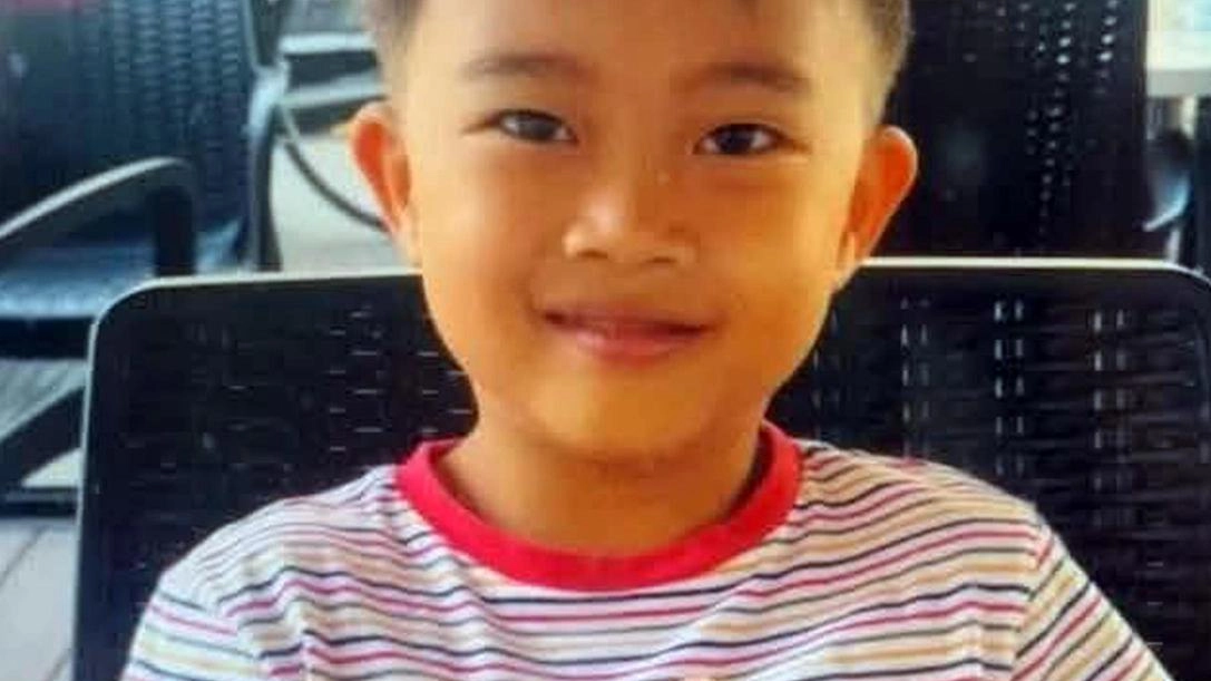 Bambino scompare dopo aver lasciato il campeggio, auto di testimone sequestrata