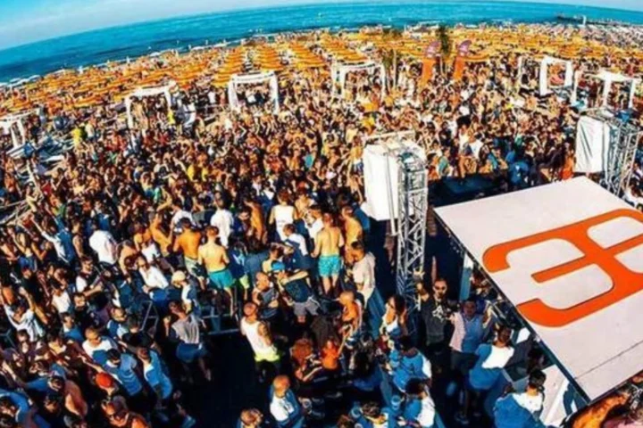 Bolkestein invade il Papeete: +Europa pronta a gestire, titolari annunciano denuncia
