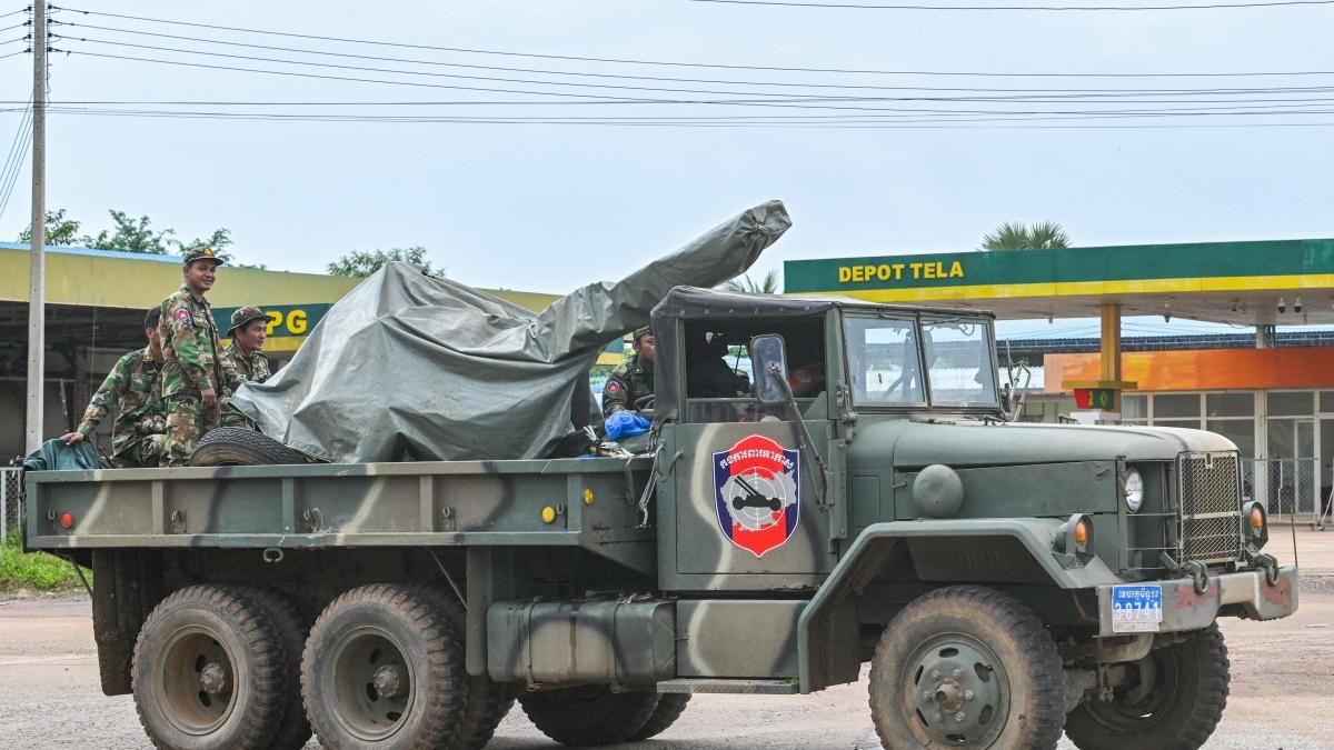 Cambogia-Thailandia, conflitto ai templi: attacchi e migliaia di sfollati, bilancio di 33 morti