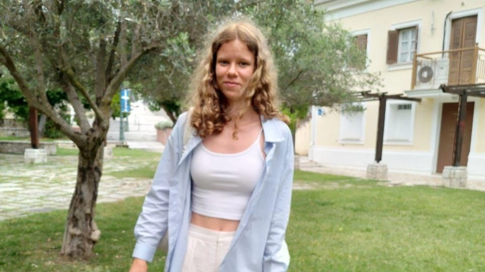 Carovigno, scomparsa una ragazza nel villaggio turistico: ricerche in corso tra mare e droni