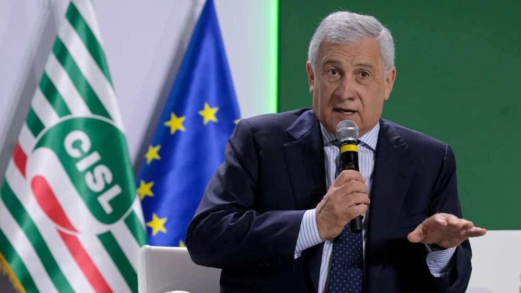 Cittadinanza e Ius scholae, Tajani afferma: “Decido io se il capitolo è aperto”