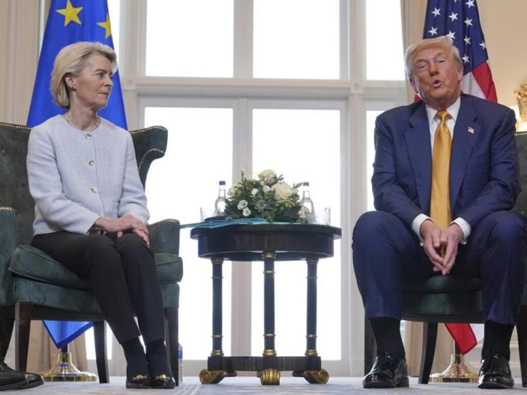 Dazi, Ue in conflitto sull'intesa. Bayrou: «Un giorno buio», per Sánchez è il miglior accordo