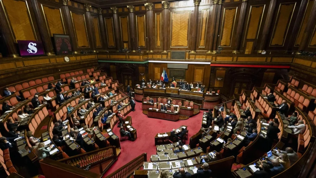 Ddl sul fine vita, approvato il testo per il Senato: le critiche dell'opposizione