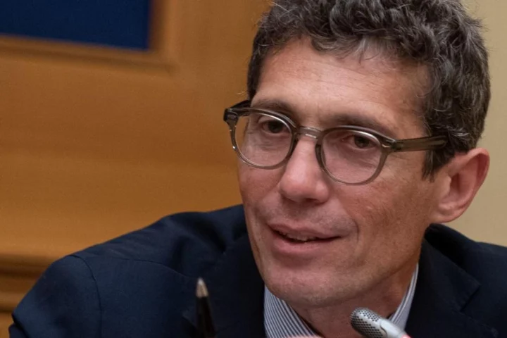 Fine vita, divisione a destra: gli azzurri aprono al dialogo con l'opposizione