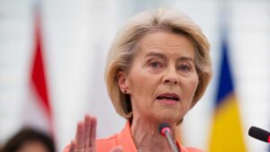 Il «processo» a von der Leyen provoca un confronto tra Ppe e Socialisti