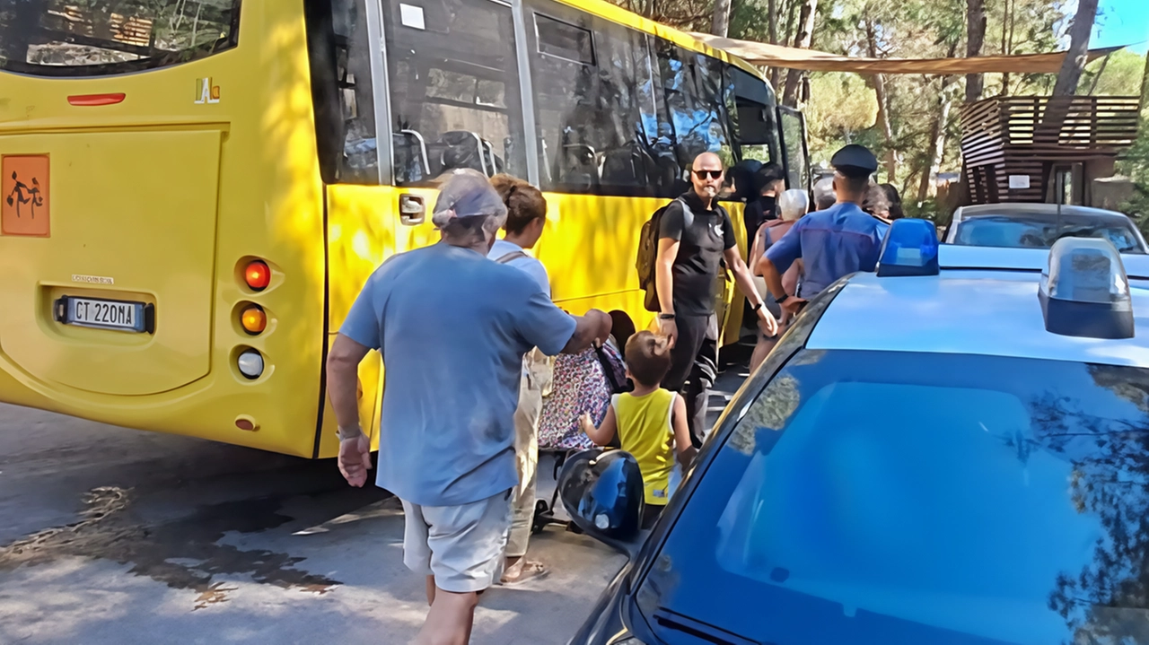 Incendio nella Maremma, evacuati 650 a Roccamare