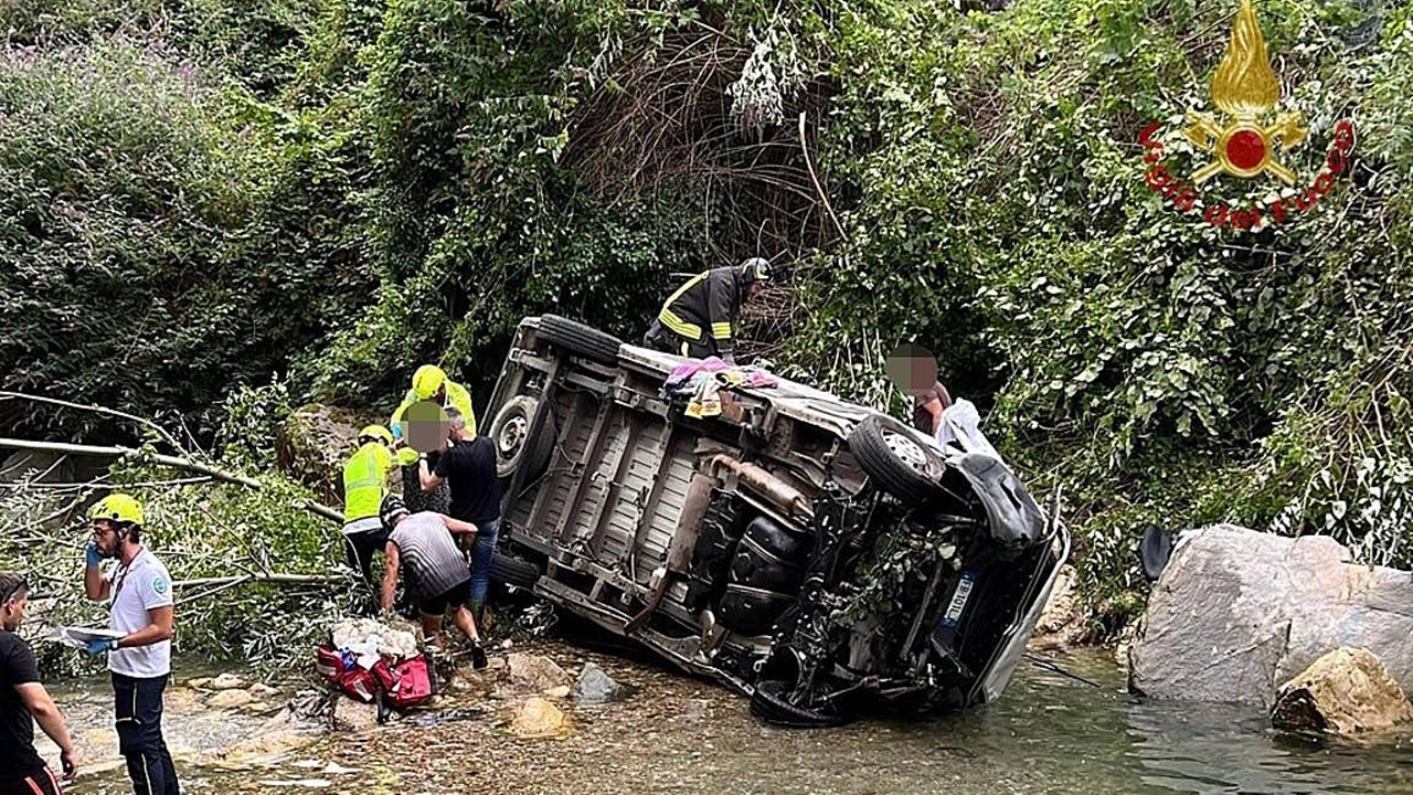 Incidente minibus disabili, salvati grazie all'intervento di un'assessora-infermiera