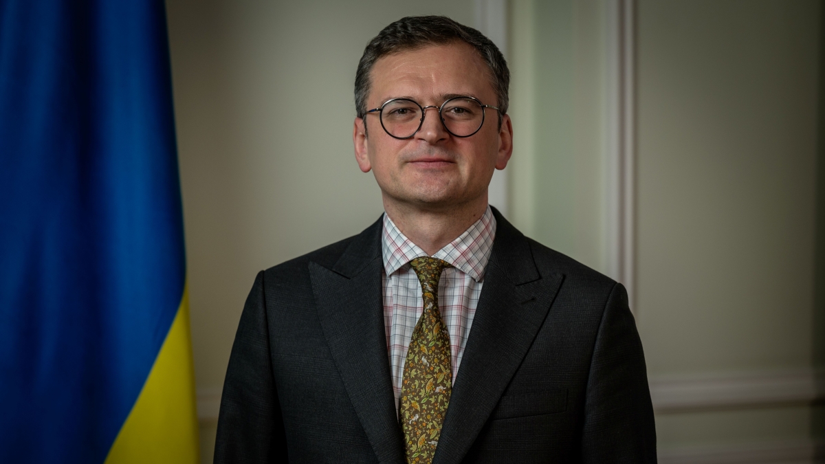 Kuleba: In Russia vanno bloccati i fondi del petrolio, Trump incertezza, forse è meglio che si ritiri