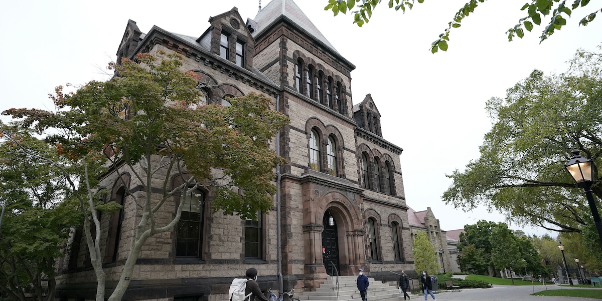 La Brown University ottiene fondi federali dopo accordo con il governo USA