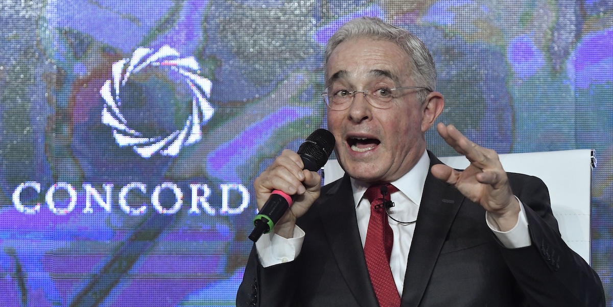 L’ex presidente colombiano Álvaro Uribe condannato per falsa testimonianza