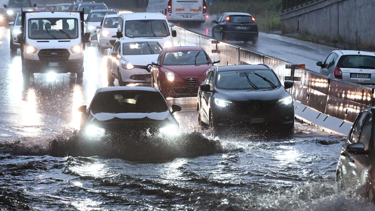 Maltempo in Lombardia: Morta una 63enne colpita da un albero